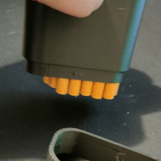 IMG20240423182857.jpg Cigarette box with lighter compartment