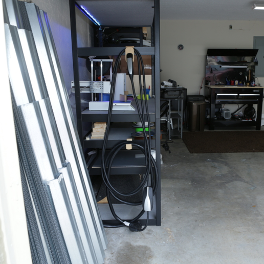 Capture d’écran 2018-01-31 à 17.59.35.png Suporte para cabos Tesla