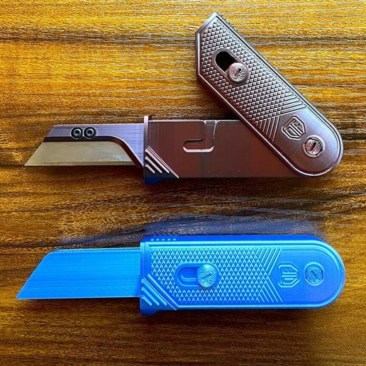 Gravity Utility Knife