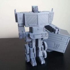 robot_mode.jpg Archivo STL gratis Optimus Prime transformable (impresión única, sin material de apoyo)・Plan imprimible en 3D para descargar