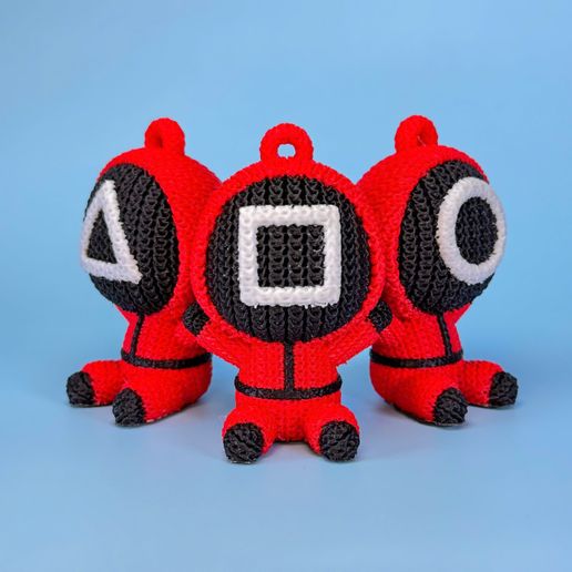 🦑 Squid Game Soldier Crochet Knitted・ 3D File for 3D printing