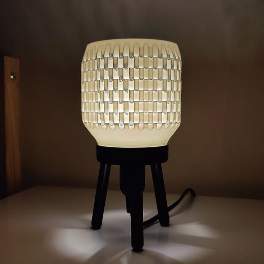 IMG20241129180627.jpg Minimalist Lamp