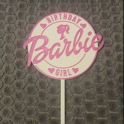 barbie-birthday-topper.jpg Fichier STL Barbie - Garniture de gâteau pour fille d'anniversaire・Modèle pour imprimante 3D à télécharger