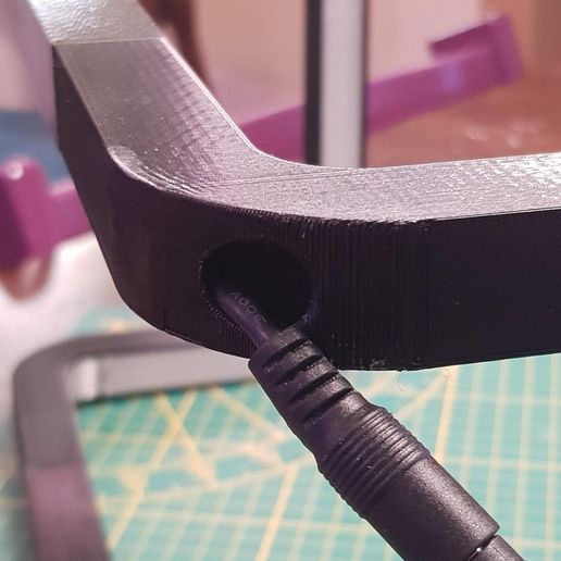 f1191a7b-b790-408c-8d5f-68dd9aa182f6.jpeg LED Light / Light Modern Lamp