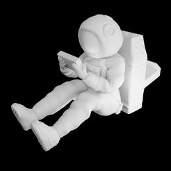 1.jpg Astronaut Cell Phone Holder