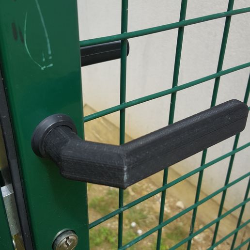 20180524_124035.jpg Asa de la puerta