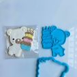 WhatsApp-Image-2023-08-20-at-14.02.34-1.jpeg Bear-holding birthday cake Cookies, Fondant, and Clay Cutters, with a Stamp