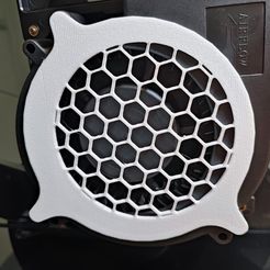 sidefan.jpg Archivo STL gratis Rejilla protectora para el ventilador lateral de la Creality K1・Diseño por impresión en 3D para descargar