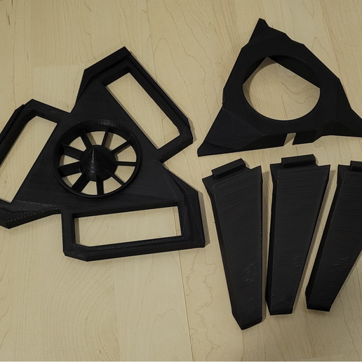 1.png Delta Reactor GPU Mining Rig / 3 GPU Stand