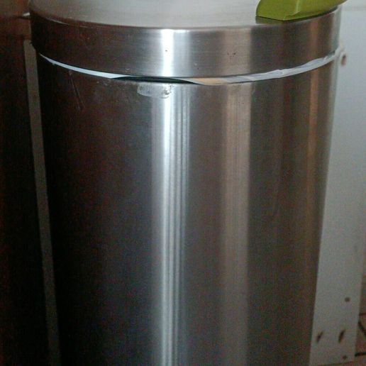 handle-side.jpg BIN Handle / Poignée Poubelle