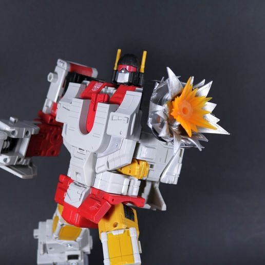 05.jpg Skybound Damanged Arm pour Transformers AotP Superion