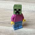 Creeper-Head-on-Lego-Body-Standing.jpg The Head of Creeper from Minecraft - a Lego compatible model