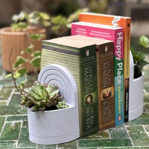 IMG_6389.jpeg Bookend Planter – Functional & Stylish Storage for Books & Plants 3D Printed Bookend with Water Reservoir!