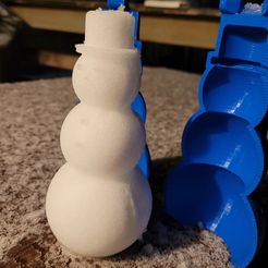 Untitled.jpg STL file Snowman mold - makes 6.5" snowmen, perfect for kid fun in the snow or for decorating your front porch in the winter! Works at the beach too!・3D printable design to download, 10etrinkets