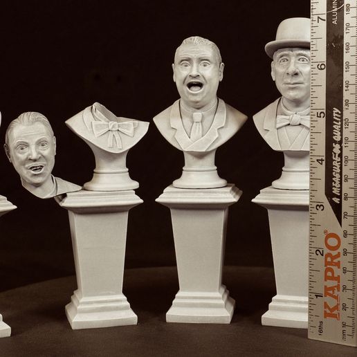 2.jpg Singing Busts Haunted Mansion, Graveyard Disneyland, 7 inches, 17.5 cm tall