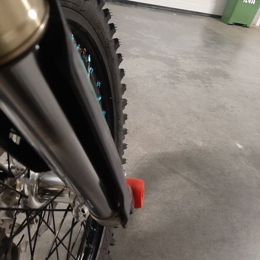 20250929_114834.jpg Stark Varg Axle Sliders