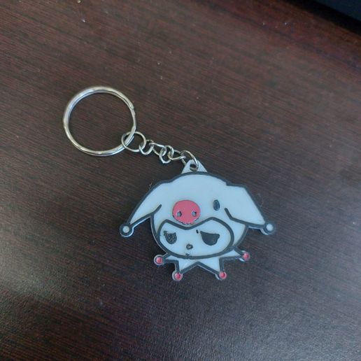 WhatsApp-Image-2024-03-13-at-11.32.41-AM-1.jpeg Llavero Worried Kuromi