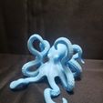 20221202_170837.jpg Octopus Phone Stand