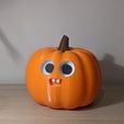 PXL_20221012_181833649.jpg Pumphrey Humpkin - The Goofy Pumpkin