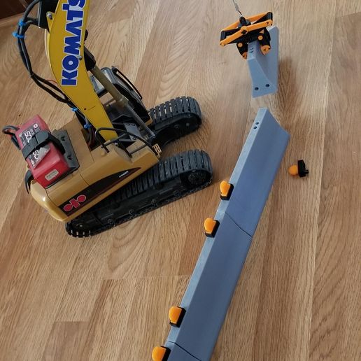 20210605_193719.jpg Échelle 1/14 (ATTENTION) Barrière Jersey