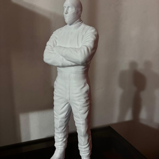 pilotoV4img2.jpg F1 Driver Helmet Stand scale 1-5