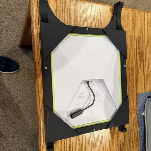 IMG_6766.jpeg Starlink Mini Skylight-Halterung für Leisure Travel Vans (LTV) und andere Wohnmobile, die das Dometic Midi Heki Dachfenster verwenden