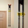 sticks.jpg Halterung für Trekkingstöcke