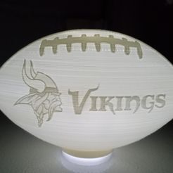 IMG_20230121_095925299.jpg Файл STL Minnesota Vikings FOOTBALL LIGHT, TEALIGHT, READING LIGHT, PARTY LIGHT・Шаблон для 3D-печати для загрузки