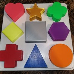 IMG_20221224_192706.jpg Archivo STL Puzzle de formas para niños pequeños・Modelo para descargar y imprimir en 3D