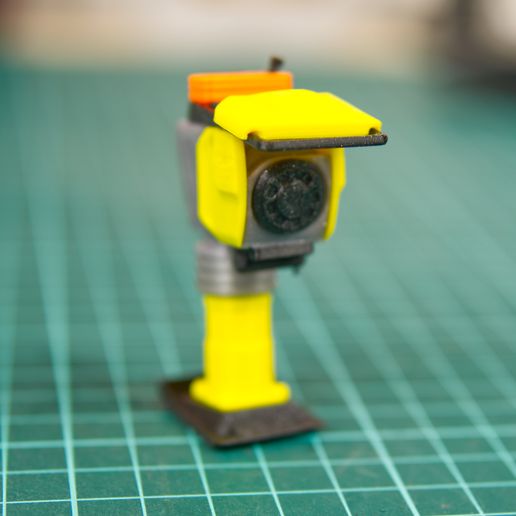 DCS06184.jpg Compacteur de sol BOMAG 1/14 - Modèle réduit