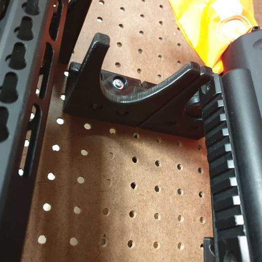 WhatsApp_Image_2019-07-30_at_20.33.02_3.jpeg Gancho para suporte de espingarda