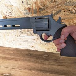 01.jpg STL file Fallout Kellogg 's pistol, revolver・3D printable model to download