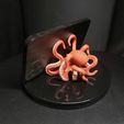 20230402_161536.jpg Octopus Phone Stand
