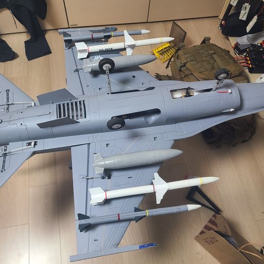 Freewing F-16 70mm v3 compatible PYLONs