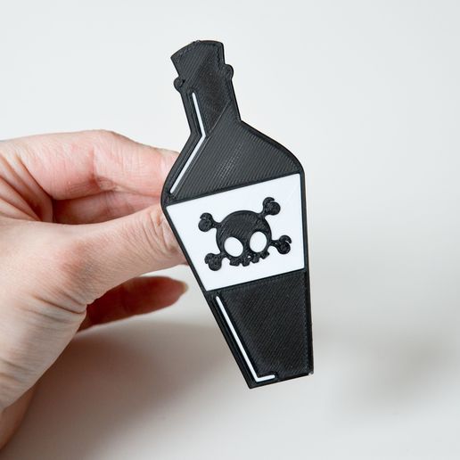 Poison Brooch