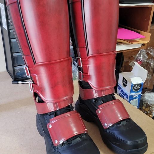 IMG_7017.jpeg Armure Shin de Deadpool