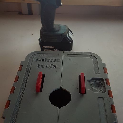 20220710_162118.jpg Box for screws and tools