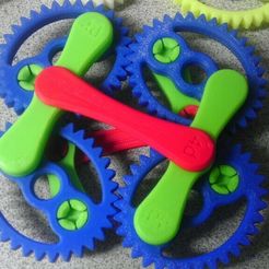 IMAG4155.jpg Free 3D file Elliptical Gear Set with connecting links.・3D printing idea to download