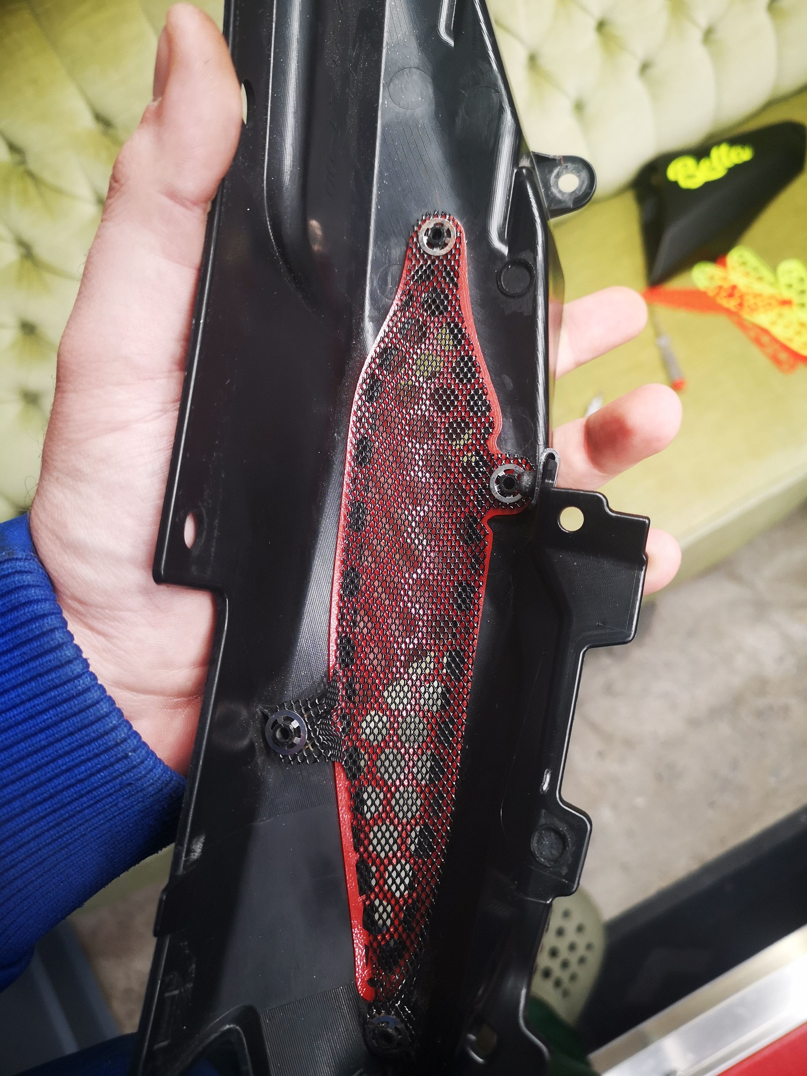 Download STL file MT09 RN43 Air Intake/Outtake RS design grille • 3D