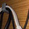 3.jpg Cable management hooks; Cable management hooks