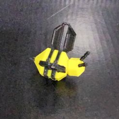 cb01512d-42ee-47fd-9add-88d79d2e0230.jpg Free 3D file Spinning Desktop Bee Hive - Dual Filament・Model to download and 3D print