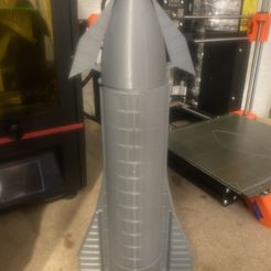 SWKF4962.jpg Space X model rocket
