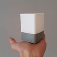 324357175c7967810f97bda8e3d44048_display_large.jpg Бесплатный STL файл Futuristic Bedside Lamp (RGBW)・План 3D-печати для скачивания