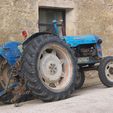 tractor-108759_1280.jpg Tracteur Super Ebro 55 1/16 transkit - Universal Hobbies