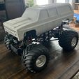1000009929.jpg Tamiya TXT-2 Chevy GMC Suburban 330mmWB 1/10 Rc Body