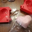 IMG_20190208_192211.jpg Heart-shaped bath bomb mold