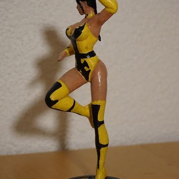 b1.jpg Mortal Kombat 4 Tanya Statue