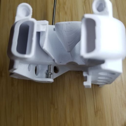 20210228_224938.jpg Ender 3, 3 V2, 3 pro, 3 max, dual 40mm axial fan hot end duct / fang. CR-10, Micro Swiss direct drive and bowden compatible. No support needed for printing