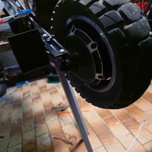 Universaller Kennzeichenhalter für E scooter