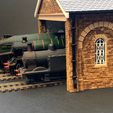 33.jpg Modular Engine Shed Three track width any length. Nicely detailed.